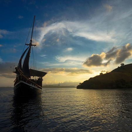 Blue Marlin Dive Komodo Labuan Bajo Exterior foto